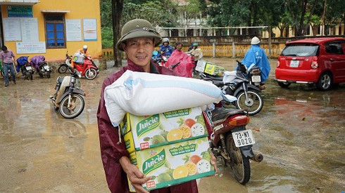 Nhân dân vùng lũ Quảng Bình đón nhận niềm vui - ảnh 3