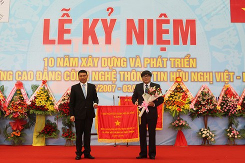 Bộ trưởng Bộ TT&TT giao 5 nhiệm vụ mới cho Cao đẳng Việt-Hàn - ảnh 9