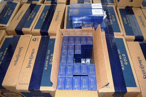 Huế: Bắt 20.000 bao thuốc lá nhập lậu