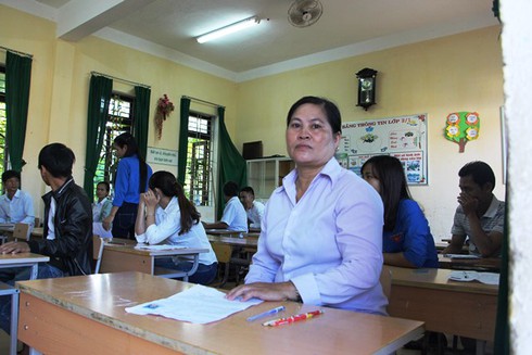 Huế: Lên chức bà ngoại vẫn tham dự thi THPT lần thứ... 10 - ảnh 1