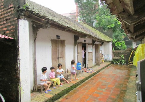 Hà Nội: Lại chuyện xây trường làm nơi nuôi, nhốt bò - ảnh 1