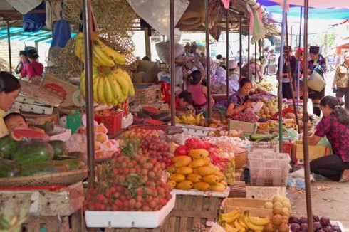 Khó xây chợ chuẩn - ảnh 1