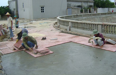 Làm tốt công tác dân vận để xây dựng NTM - ảnh 1