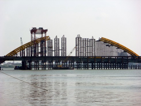 Đà Nẵng: Gói thầu quan trọng nhất của cầu Rồng vượt tiến độ - ảnh 1