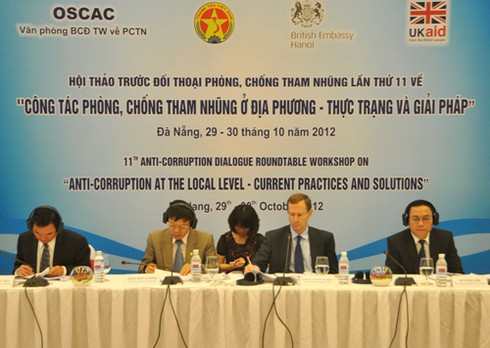 Xin việc làm và khám chữa bệnh: Đưa hối lộ nhiều nhất! - ảnh 1