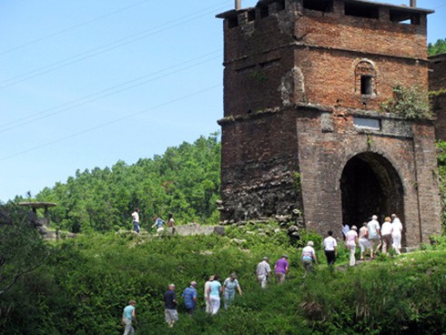 Xây dựng đỉnh đèo Hải Vân thành điểm du lịch hấp dẫn - ảnh 2