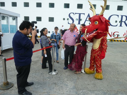 Du thuyền của Star Cruises cập cảng Đà Nẵng - ảnh 7