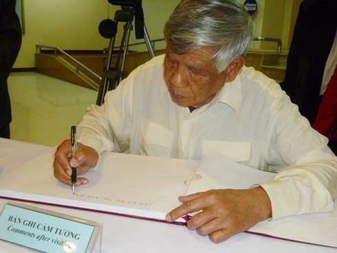 Nguyên TBT Lê Khả Phiêu: Hoàng Sa, Trường Sa là lãnh thổ thiêng liêng của Tổ quốc! - ảnh 2