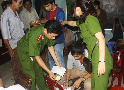 Đà Nẵng: Bắt quả tang 2 ổ cá độ bóng đá qua mạng - ảnh 1