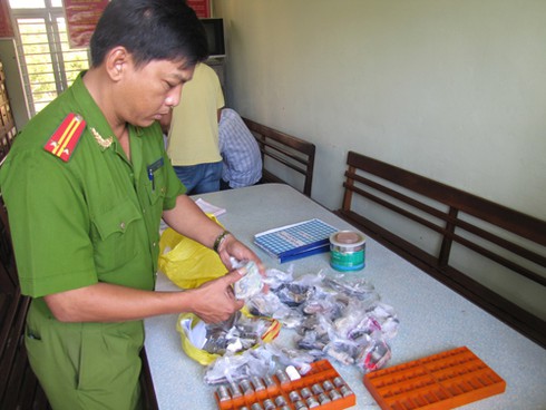 Đà Nẵng: Phá ổ đánh bạc bằng máy điện tử quy mô lớn - ảnh 3