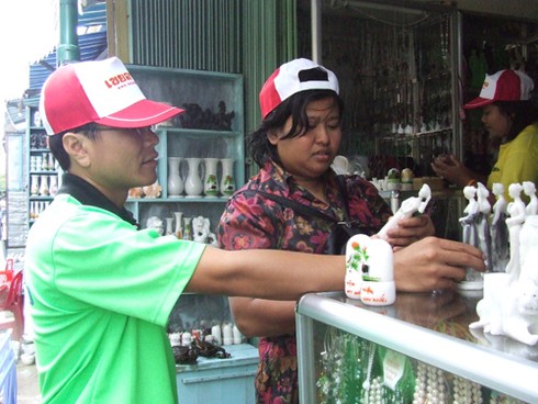 Kiểu buôn bán chụp giựt ở làng đá mỹ nghệ Non Nước - ảnh 2