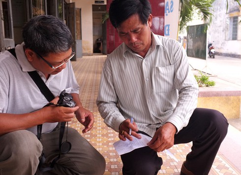 Sáng nay 8/6, xã Hoà Phước đón thi thể các giáo viên - ảnh 1