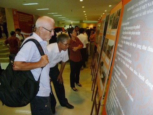 Những người Mỹ ở cuộc triển lãm nạn nhân da cam - ảnh 4