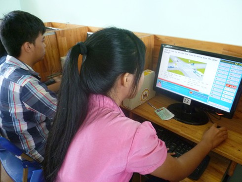 Sát hạch lý thuyết bằng máy tính: Chơi khó nông dân? - ảnh 3