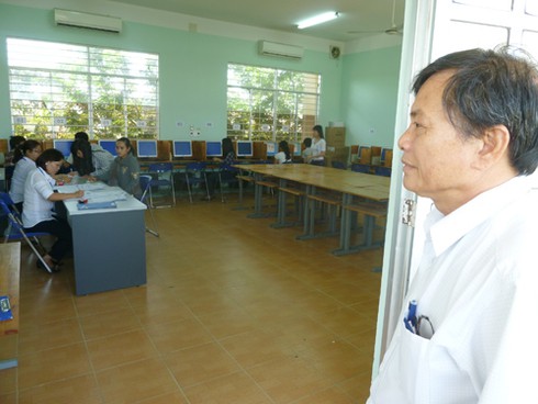 Sát hạch lý thuyết bằng máy tính: Chơi khó nông dân? - ảnh 8
