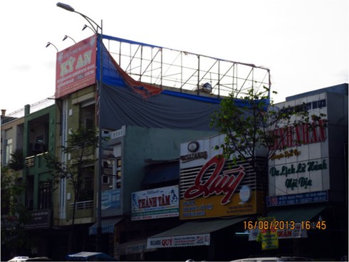 Quảng cáo phá lệnh cấm ngang nhiên giữa Đà Nẵng - ảnh 12