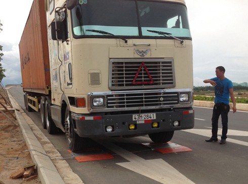 Không kiểm định xe container