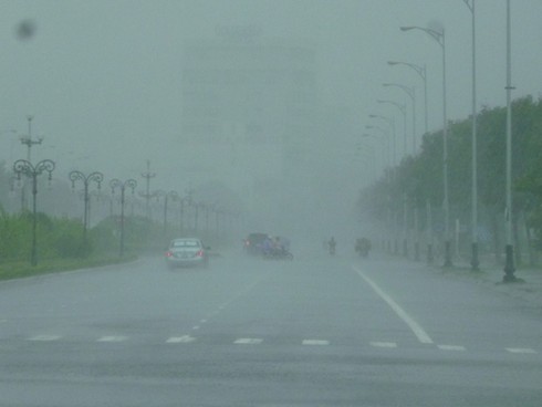 Bão số 8: Chùm ảnh Đà Nẵng chìm trong mưa lớn - ảnh 2
