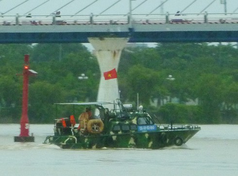 Bão số 8: Chùm ảnh Đà Nẵng chìm trong mưa lớn - ảnh 7