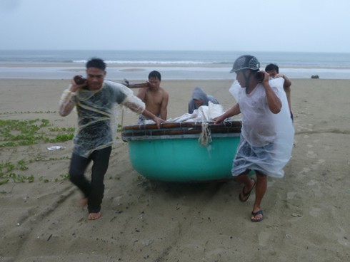 Bão số 8: Chùm ảnh Đà Nẵng chìm trong mưa lớn - ảnh 9