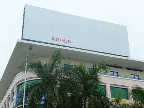 Đà Nẵng: Cưỡng chế quảng cáo sai phạm chây ì - ảnh 1