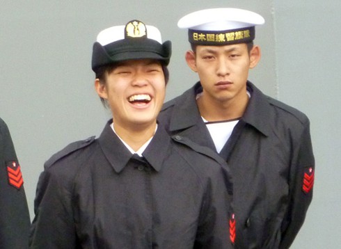 Cận cảnh tàu Tự vệ biển Nhật Bản thăm Đà Nẵng - ảnh 23