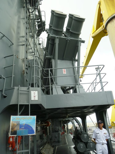 Cận cảnh tàu Tự vệ biển Nhật Bản thăm Đà Nẵng - ảnh 10