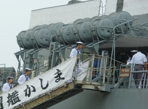 Cận cảnh tàu Tự vệ biển Nhật Bản thăm Đà Nẵng - ảnh 17