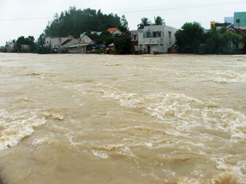 Miền Trung – Tây Nguyên: 50 người thương vong, mất tích do mưa lũ - ảnh 1