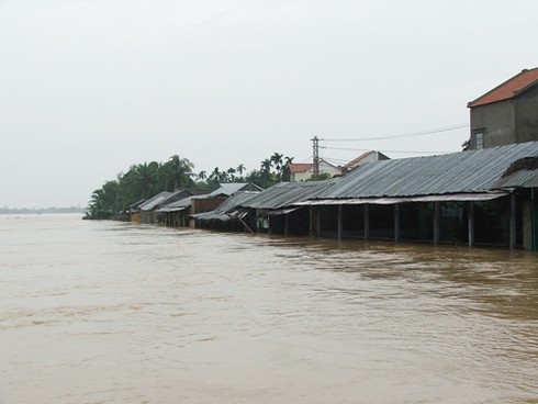 Số người thương vong, mất tích do mưa lũ đã lên đến 60! - ảnh 1