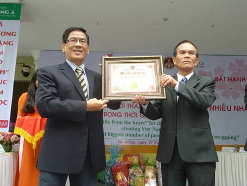 Đà Nẵng: Lập kỷ lục gói quà từ thiện nhiều nhất, nhanh nhất! - ảnh 3
