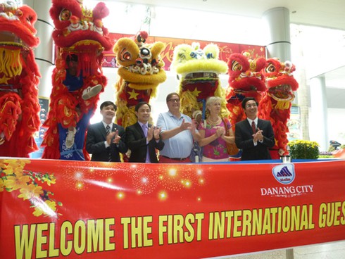 Du khách quốc tế nườm nượp “xông đất” Đà Nẵng - ảnh 2