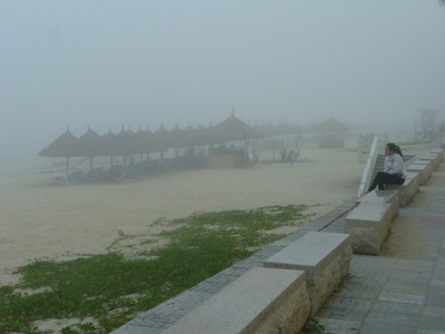 Đà Nẵng: Kỳ thú phố biển bỗng chìm trong sương mù - ảnh 10