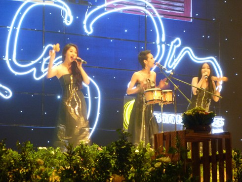 “Kỳ lạ” đêm nhạc “Gác Trịnh” ở Đà Nẵng - ảnh 4