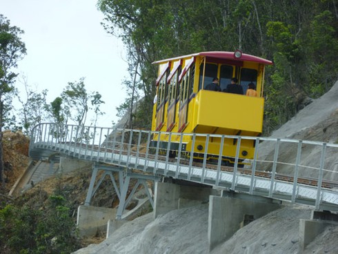 Ông Nguyễn Bá Thanh dự chuyến tàu hỏa leo núi đầu tiên tại Việt Nam - ảnh 8