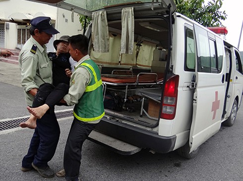 Cháy xe khách trong hầm Hải Vân, chìm tàu du lịch trên sông Hàn - ảnh 2