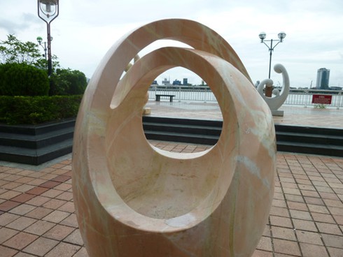 Đà Nẵng: Xóa ngay tình trạng vườn tượng nơi “phòng khách” đầy rác! - ảnh 6