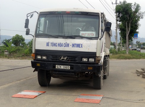 Đà Nẵng: Sử dụng "chiêu" mới phát hiện xe chở quá tải né trạm cân