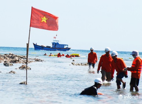 Cáp ngầm cấp điện cho đảo Lý Sơn nổi trên biển có nguy hiểm? - ảnh 1