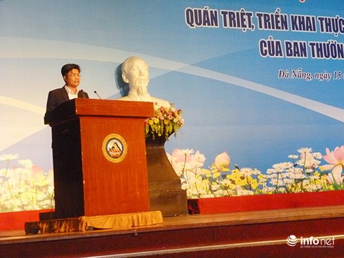 Đà Nẵng chống đeo bám du khách: Từ hội trường đến… hiện trường! - ảnh 1