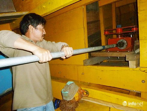 Cận cảnh hạ thủy tàu cá thay thế tàu ĐNa 90152 bị tàu Trung Quốc đâm chìm - ảnh 6