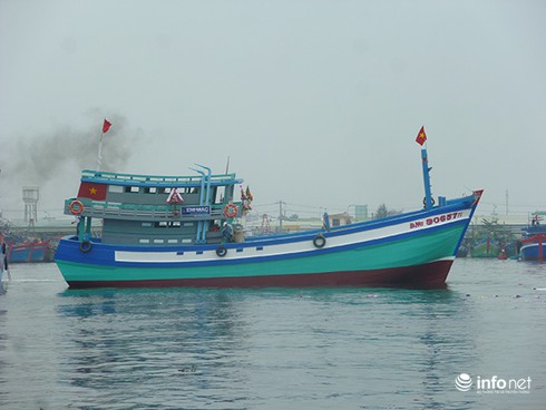 Cận cảnh hạ thủy tàu cá thay thế tàu ĐNa 90152 bị tàu Trung Quốc đâm chìm - ảnh 17