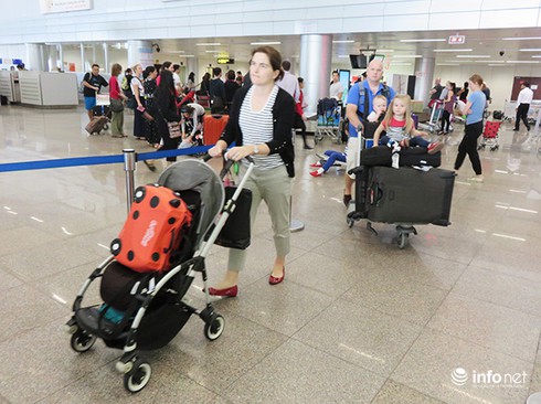 Kiến nghị giảm phí phục vụ hành khách tại sân bay Đà Nẵng - ảnh 1