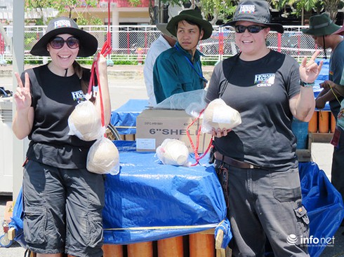 Bí mật bãi bắn của các đội thi trình diễn pháo hoa quốc tế Đà Nẵng 2015 - ảnh 27