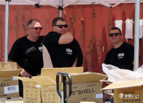 Bí mật bãi bắn của các đội thi trình diễn pháo hoa quốc tế Đà Nẵng 2015 - ảnh 9