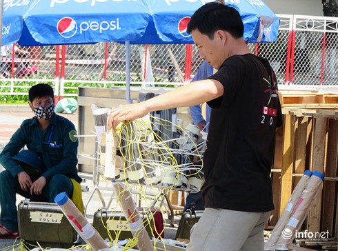 Bí mật bãi bắn của các đội thi trình diễn pháo hoa quốc tế Đà Nẵng 2015 - ảnh 29
