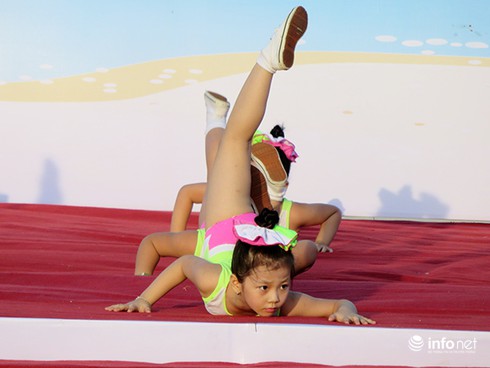 Mùa du lịch biển Đà Nẵng 2015 chính thức bắt đầu - ảnh 5