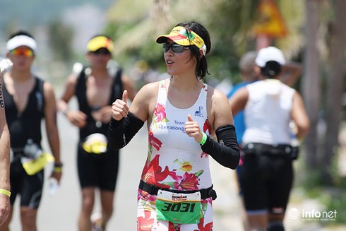 Hai VĐV Nam Phi, Thụy Sĩ vô địch cuộc đua “3 môn phối hợp” tại Đà Nẵng - ảnh 5