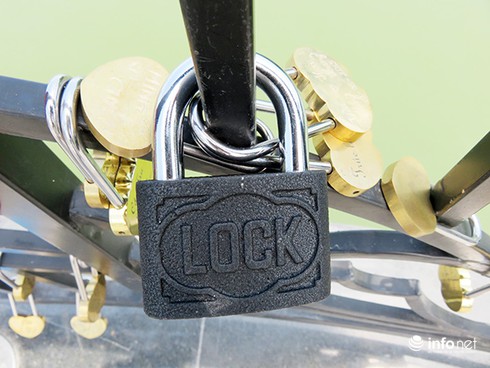 “Cầu tàu tình yêu” ở Đà Nẵng: Lãng mạn, ngộ nghĩnh và… nguy cơ! - ảnh 12