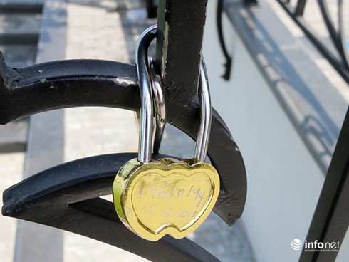 “Cầu tàu tình yêu” ở Đà Nẵng: Lãng mạn, ngộ nghĩnh và… nguy cơ! - ảnh 20